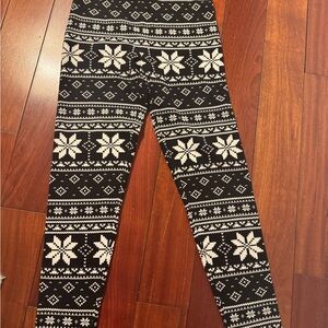 Show Me Your MuMu Black and White Snowflake Leggings